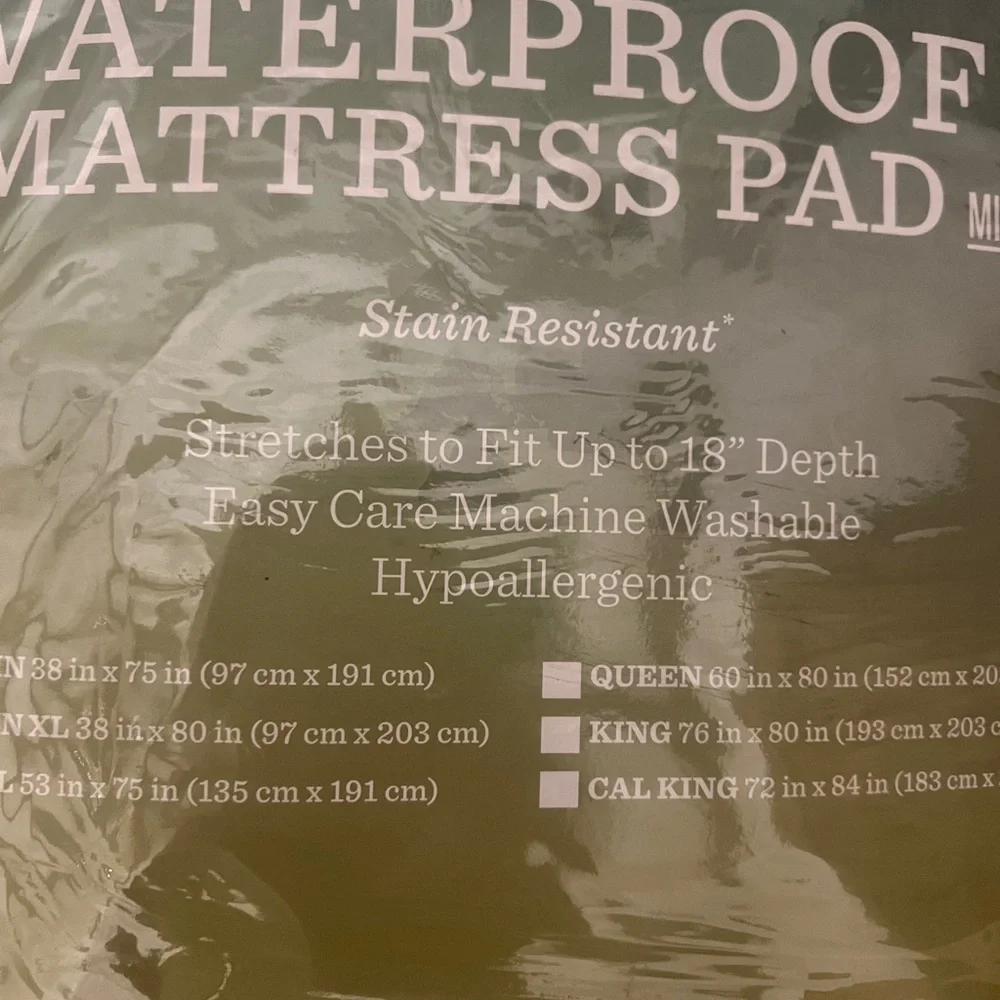 Tommy Bahama full size waterproof mattress pad, NIP,